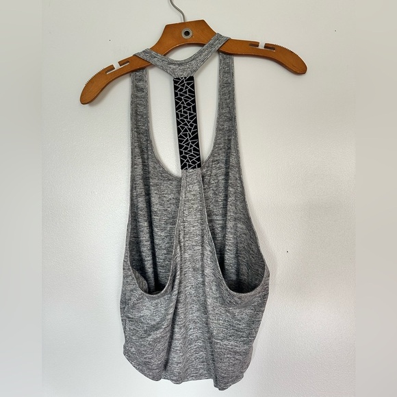 Active Tank - Picture 2 of 2